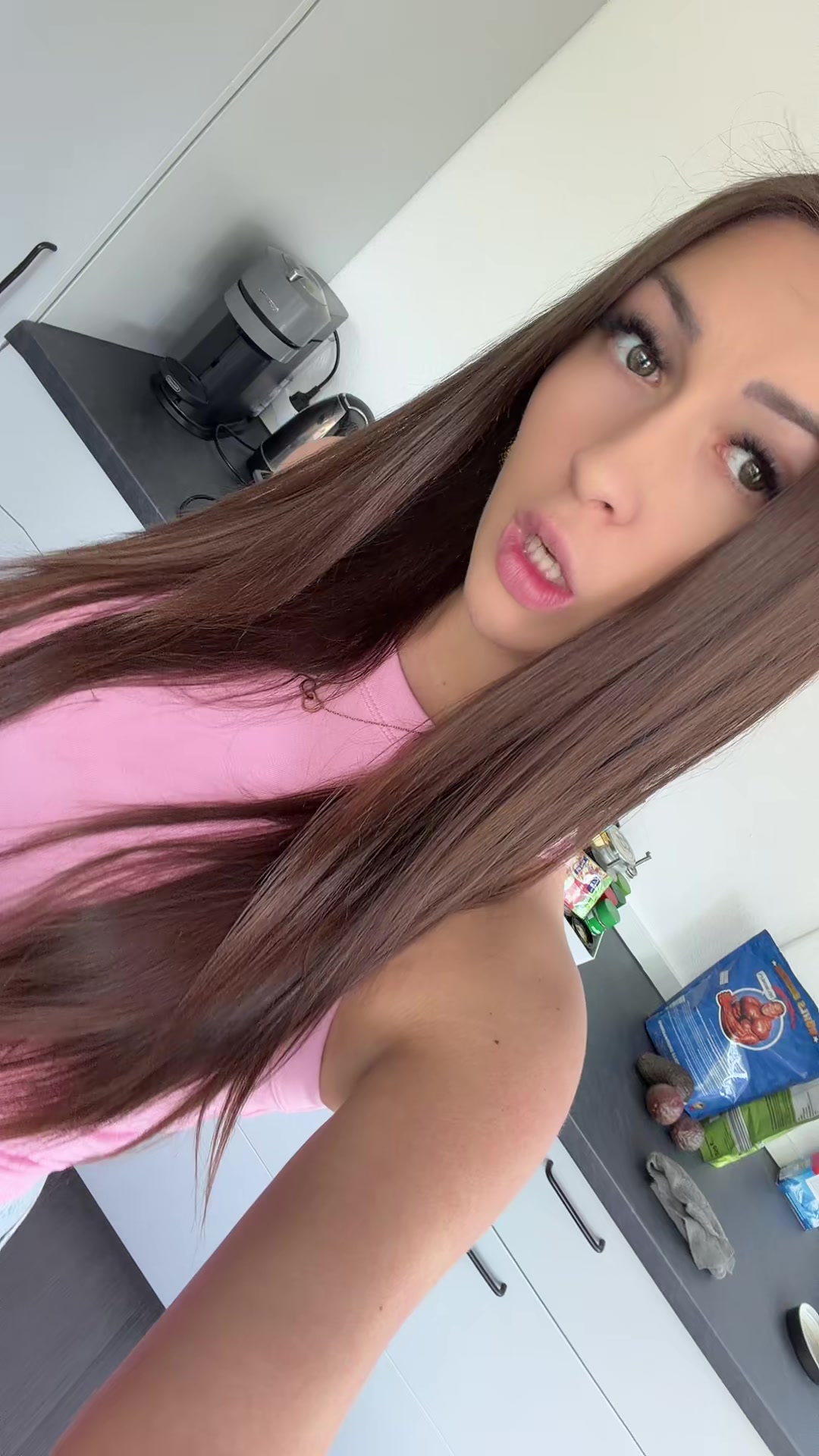 @𝐋 𝐀 𝐔 𝐑 𝐀 &reg;