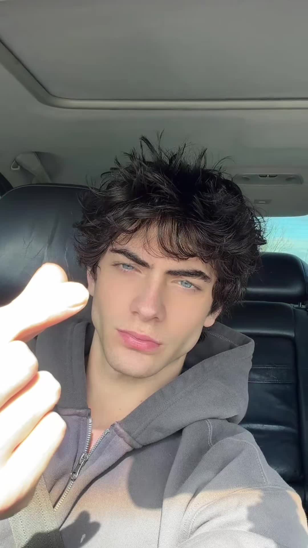 @Mis-H