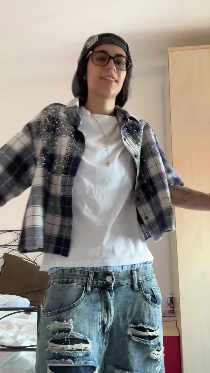 @de