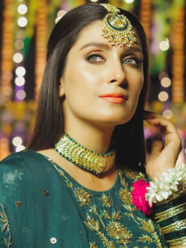 @Pakistani Actresses