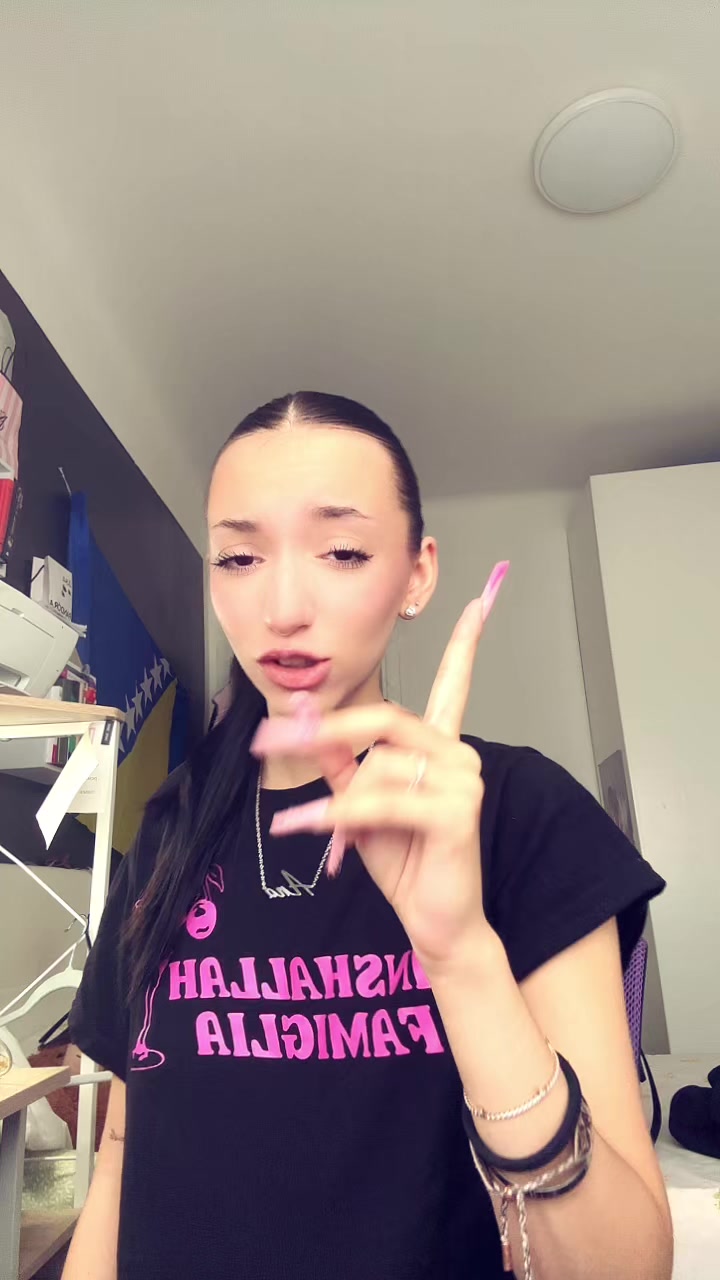 @nana𖣂