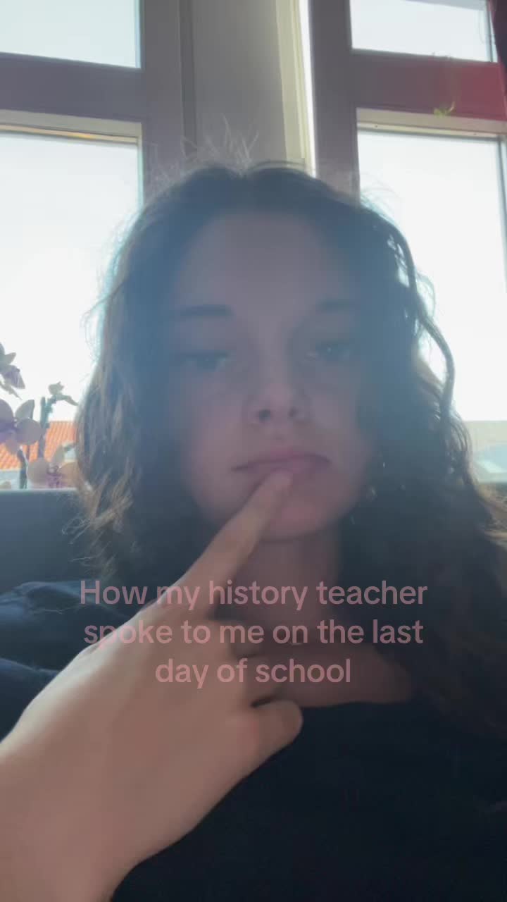 @Lena🧿