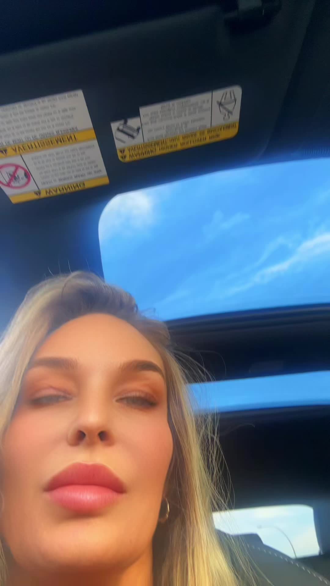 @hollyjj17