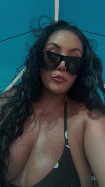 @avangelinmarie