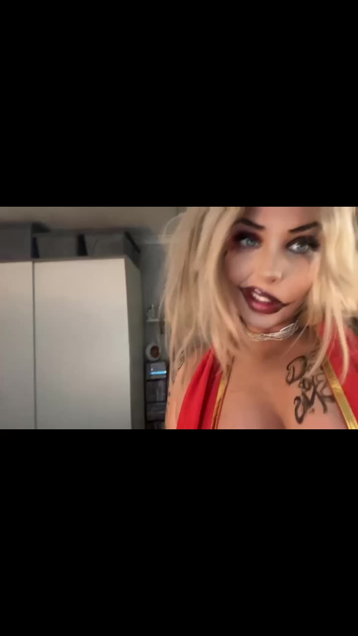 @🕷️🖤Bella🖤🕷️