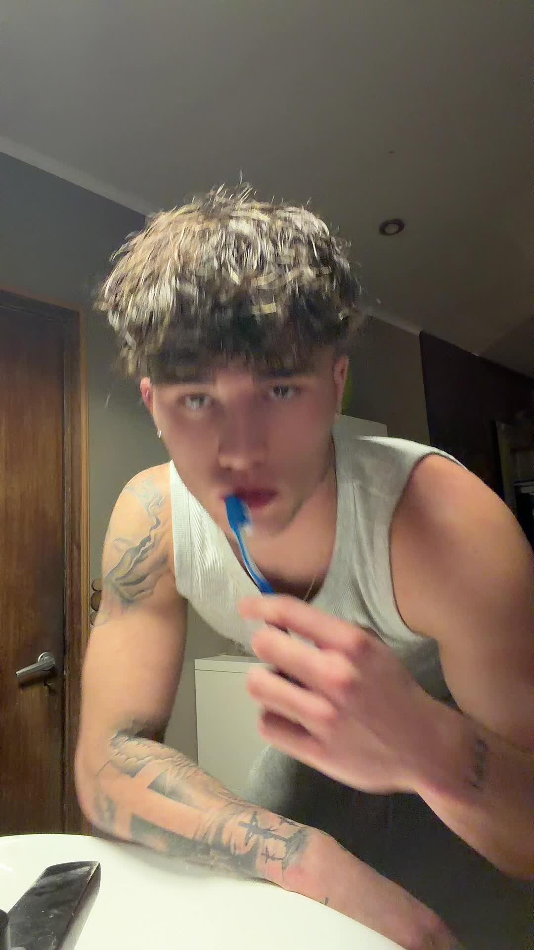 @&AElig;