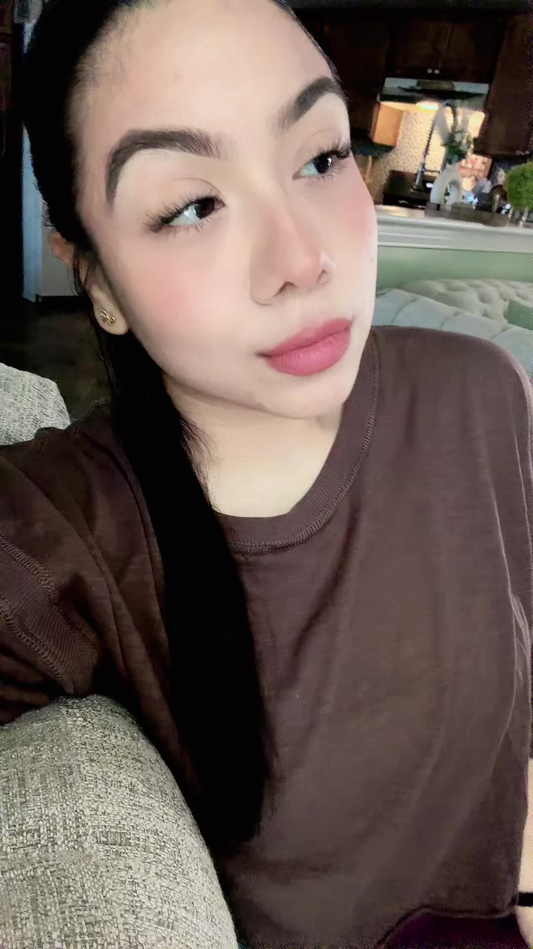 @Giselle Posada Official