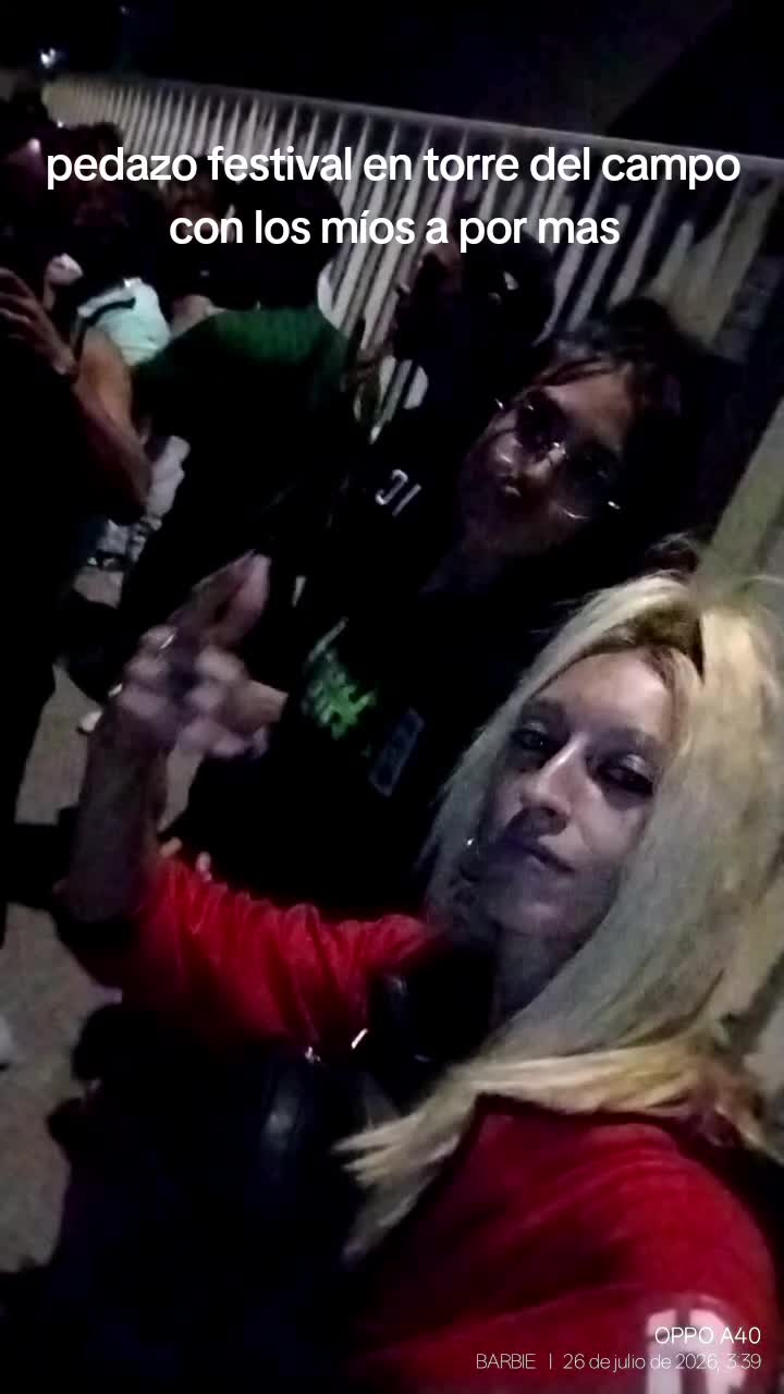 @barbi,pólvora y juani