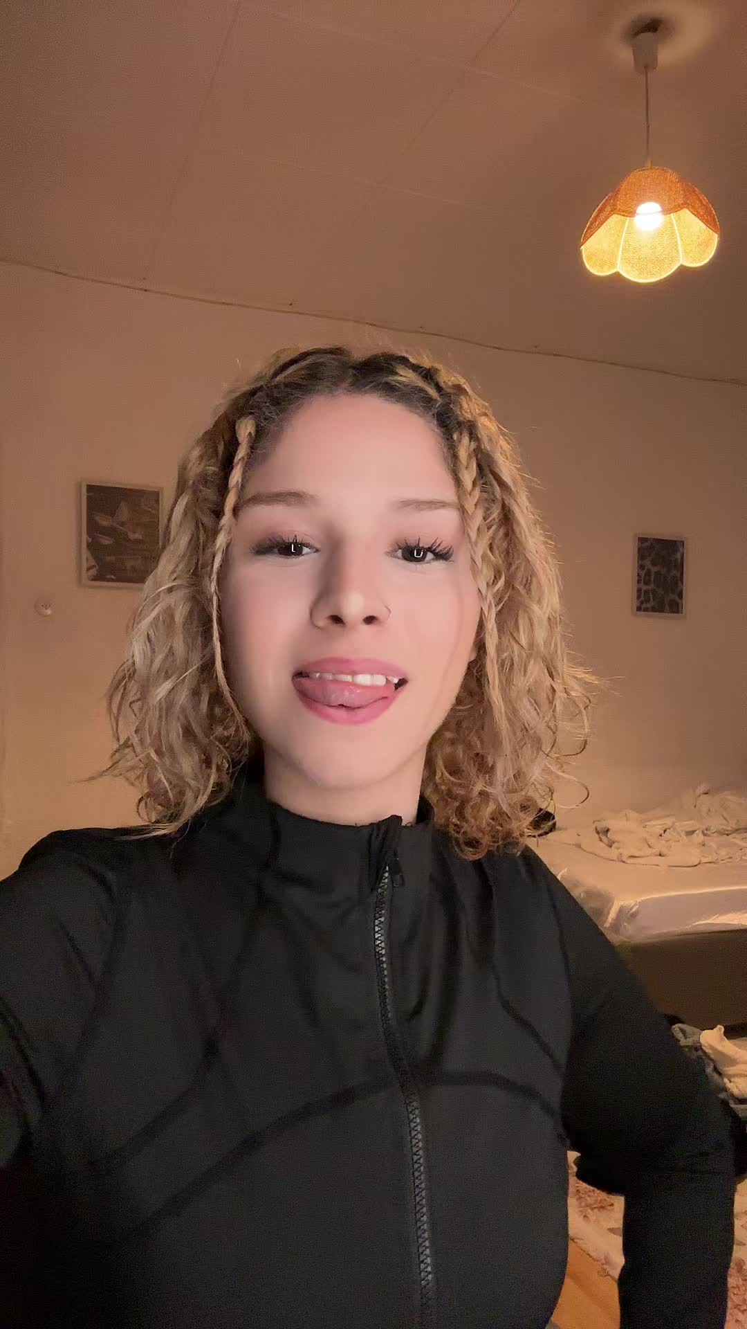 @elisa naz