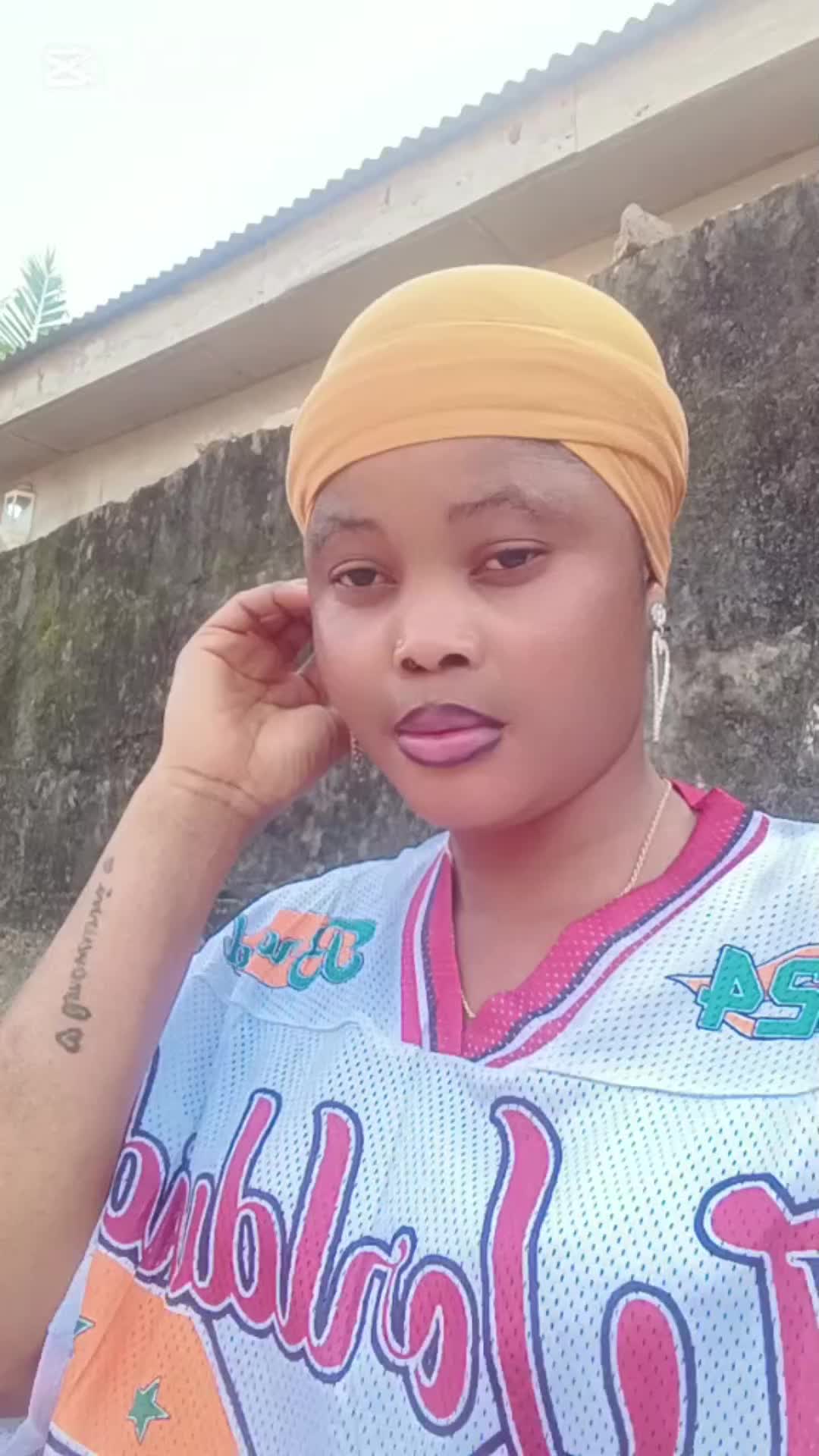 @OLORI NOBODY 🧵 🪡 ✂️
