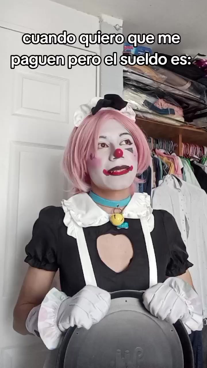 @Dafne the clowngirl
