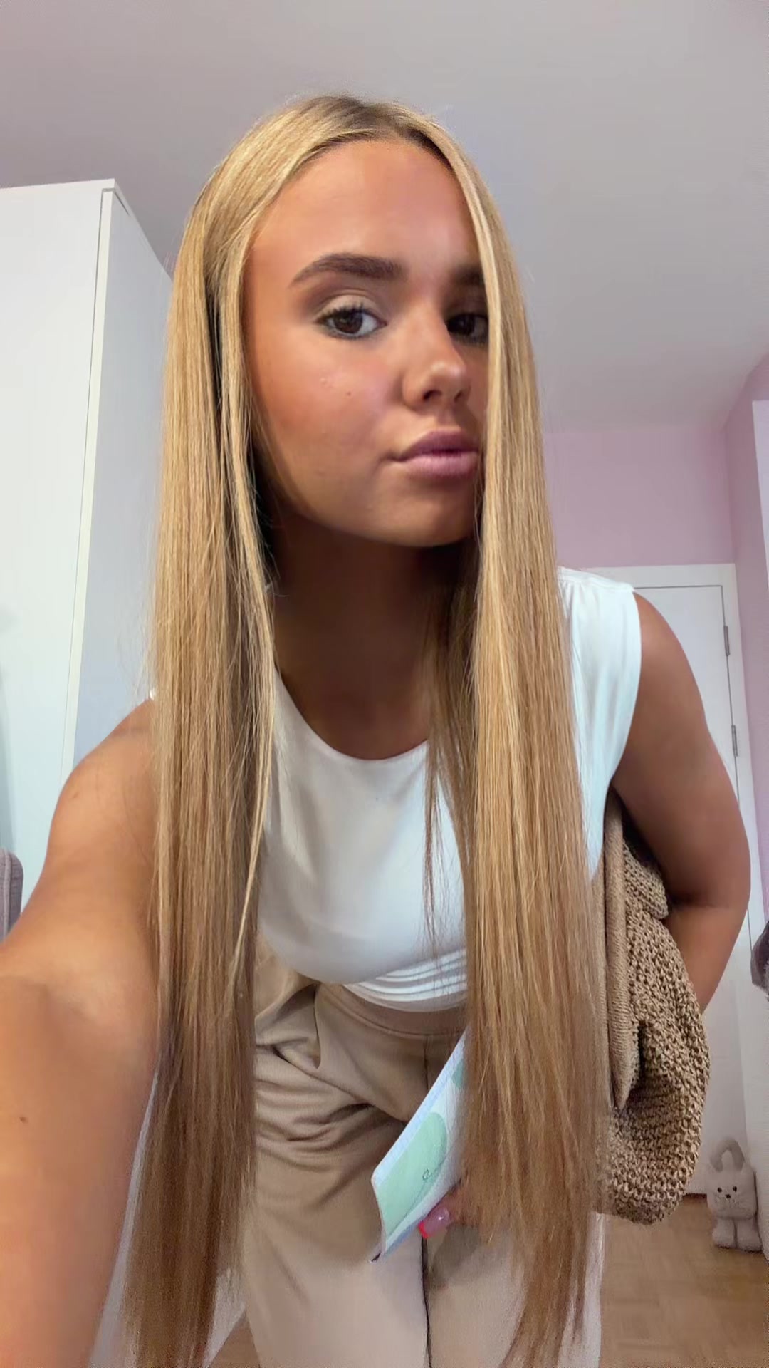 @лара
