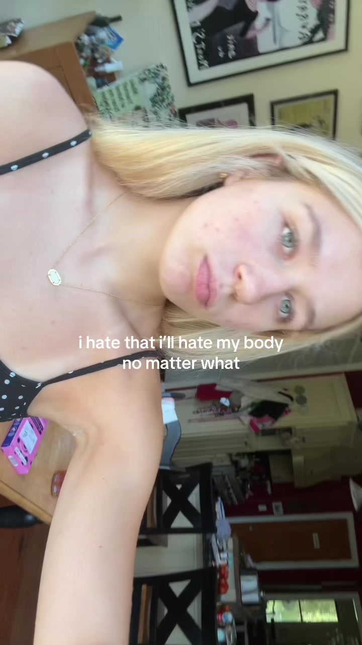 @༺♰༻