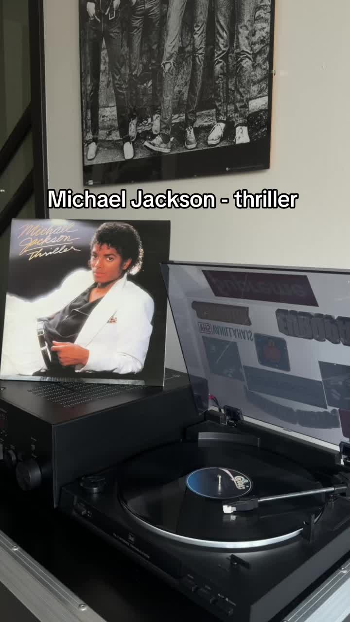 @mikkisvinyls 📀🎱