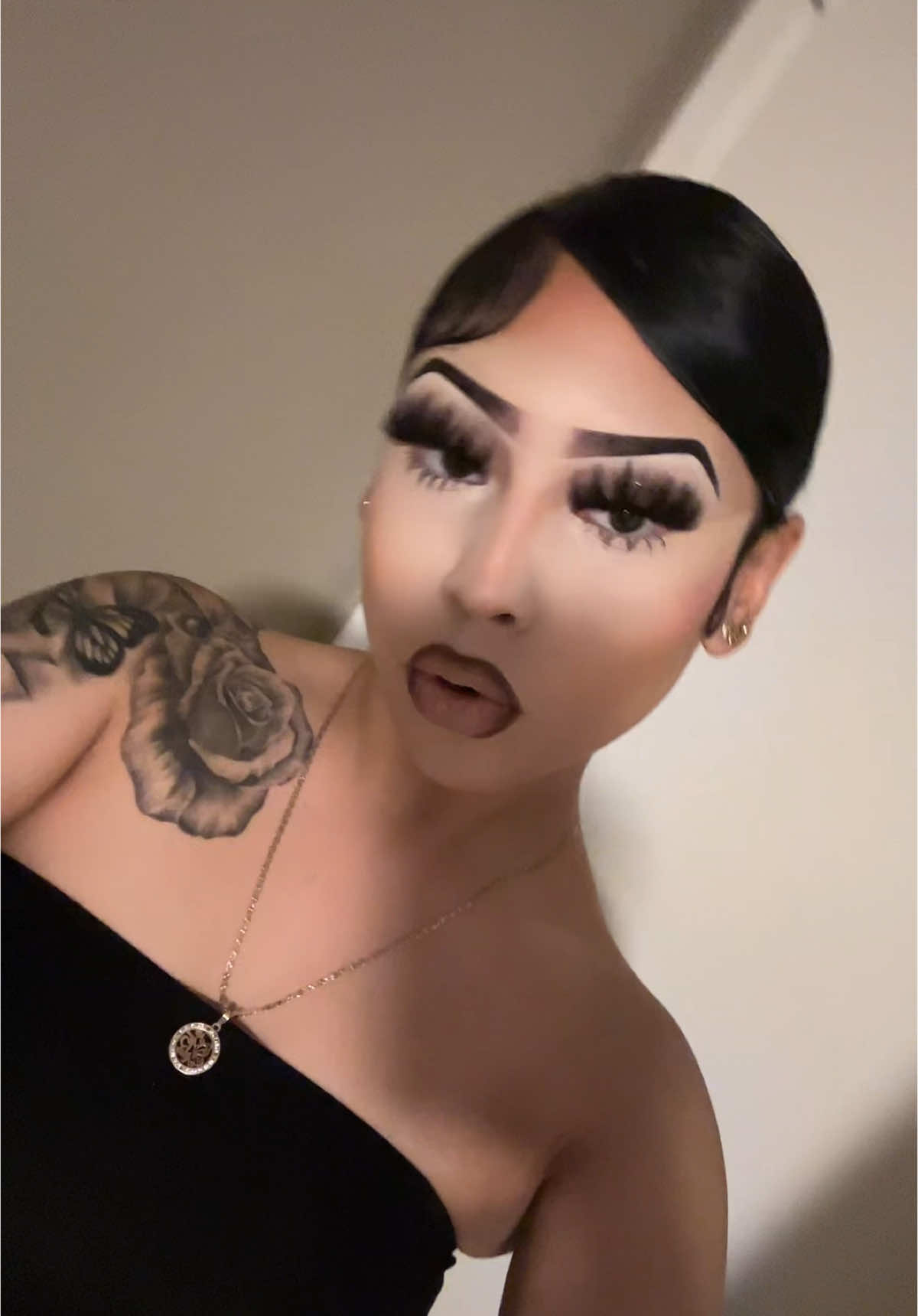 @♛