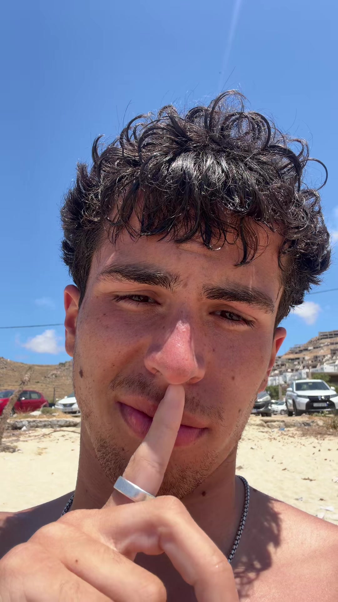 @Moanfaceemoji