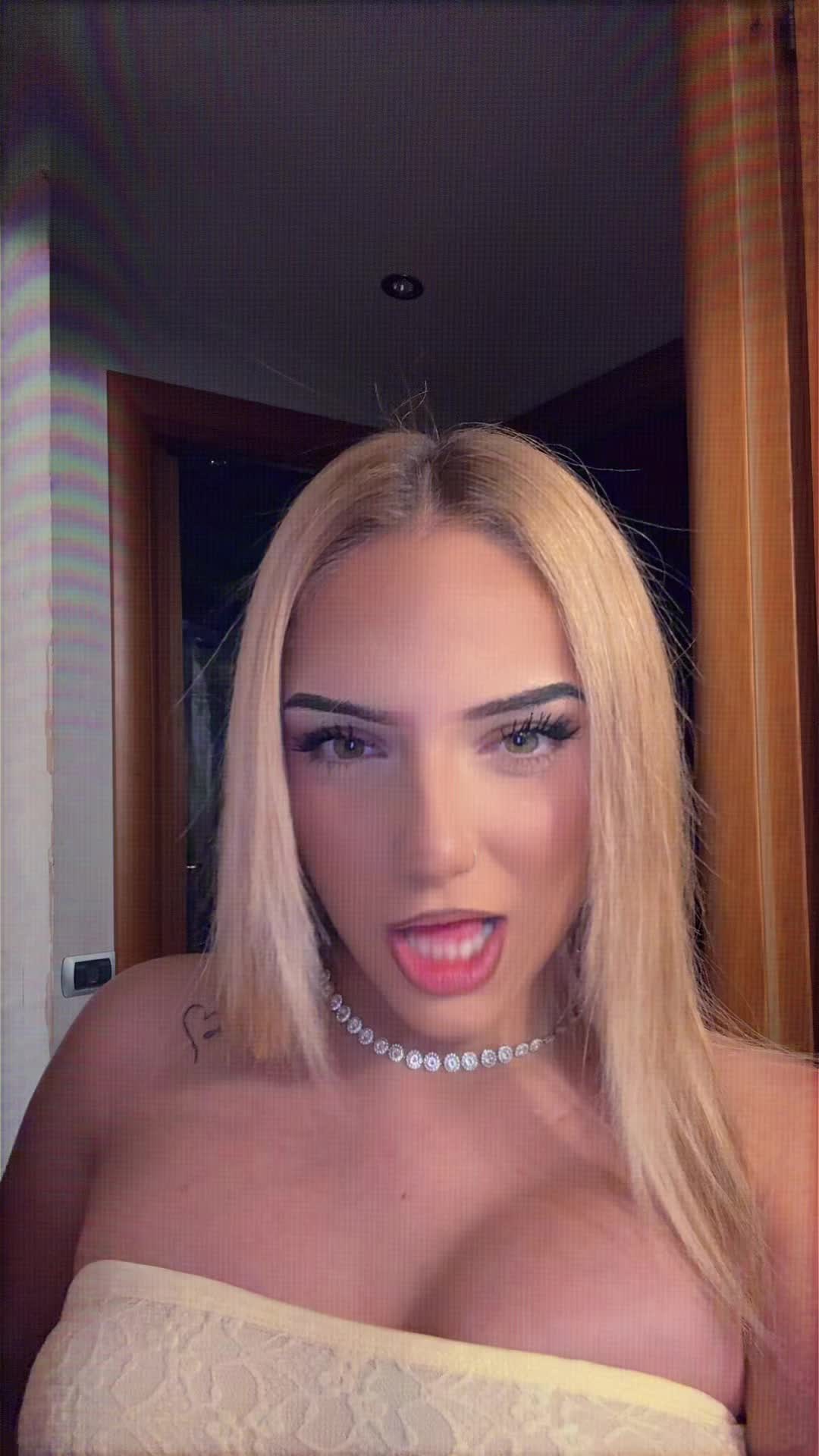 @auroramengoni