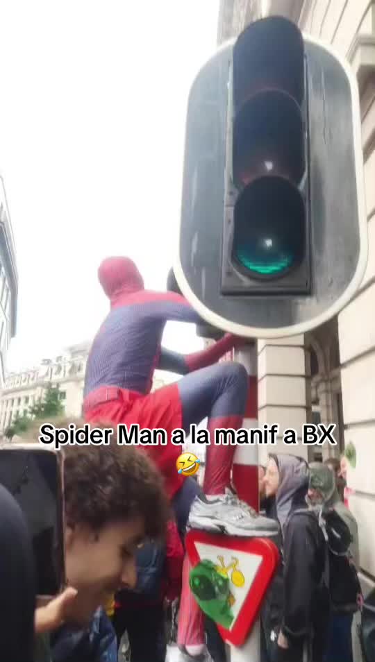 @…