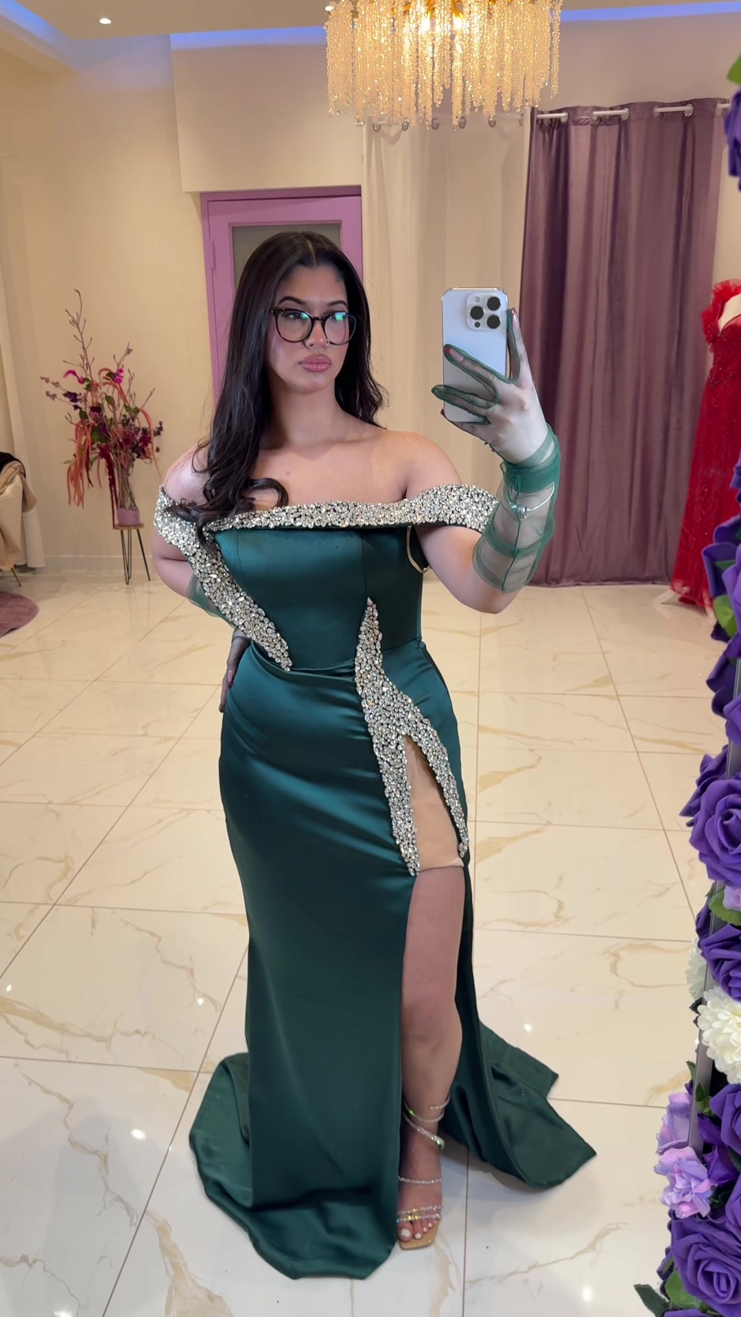 @Dress_of_V&E