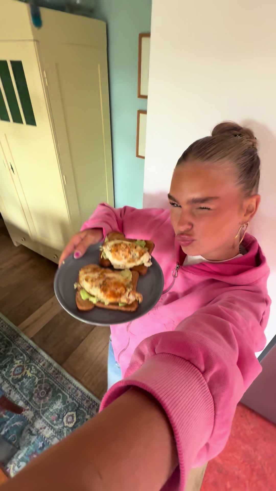 @𝐑𝐨𝐧𝐣𝐚 𝐱