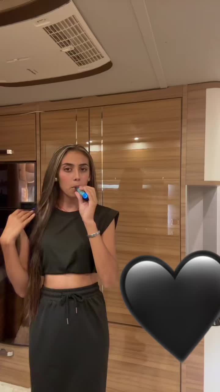 @Victoria_😽