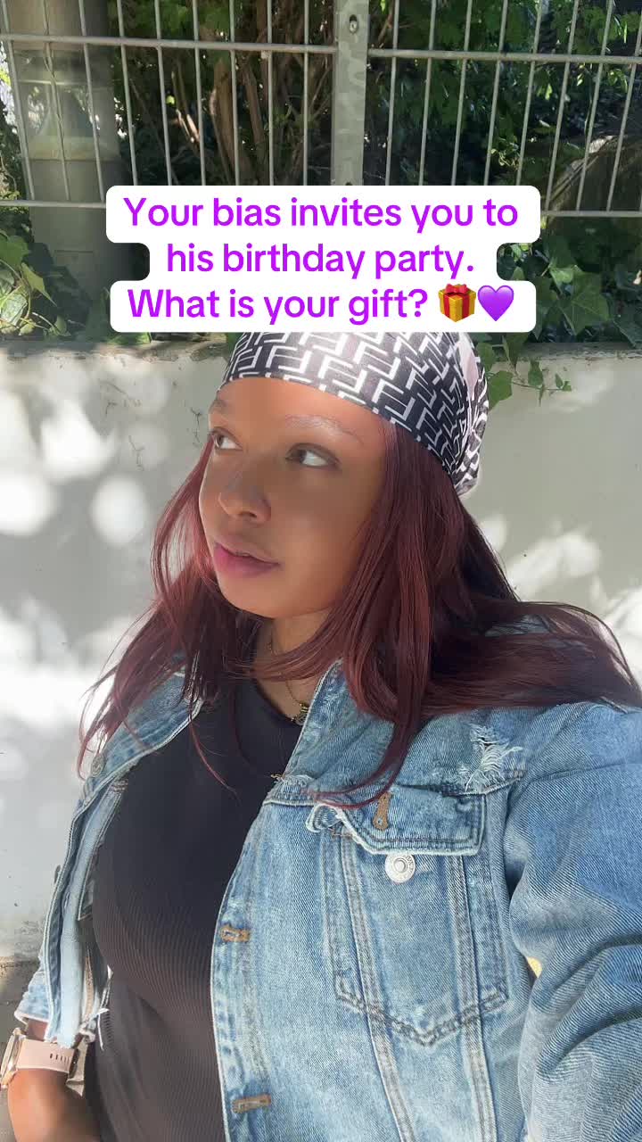 @Moniquee⟭⟬