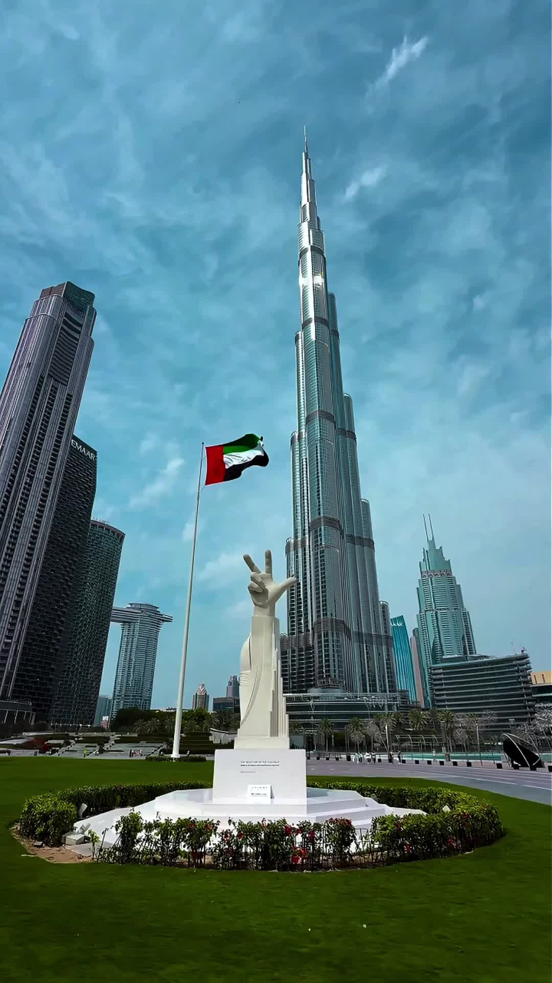 @Dubai Based 🇦🇪