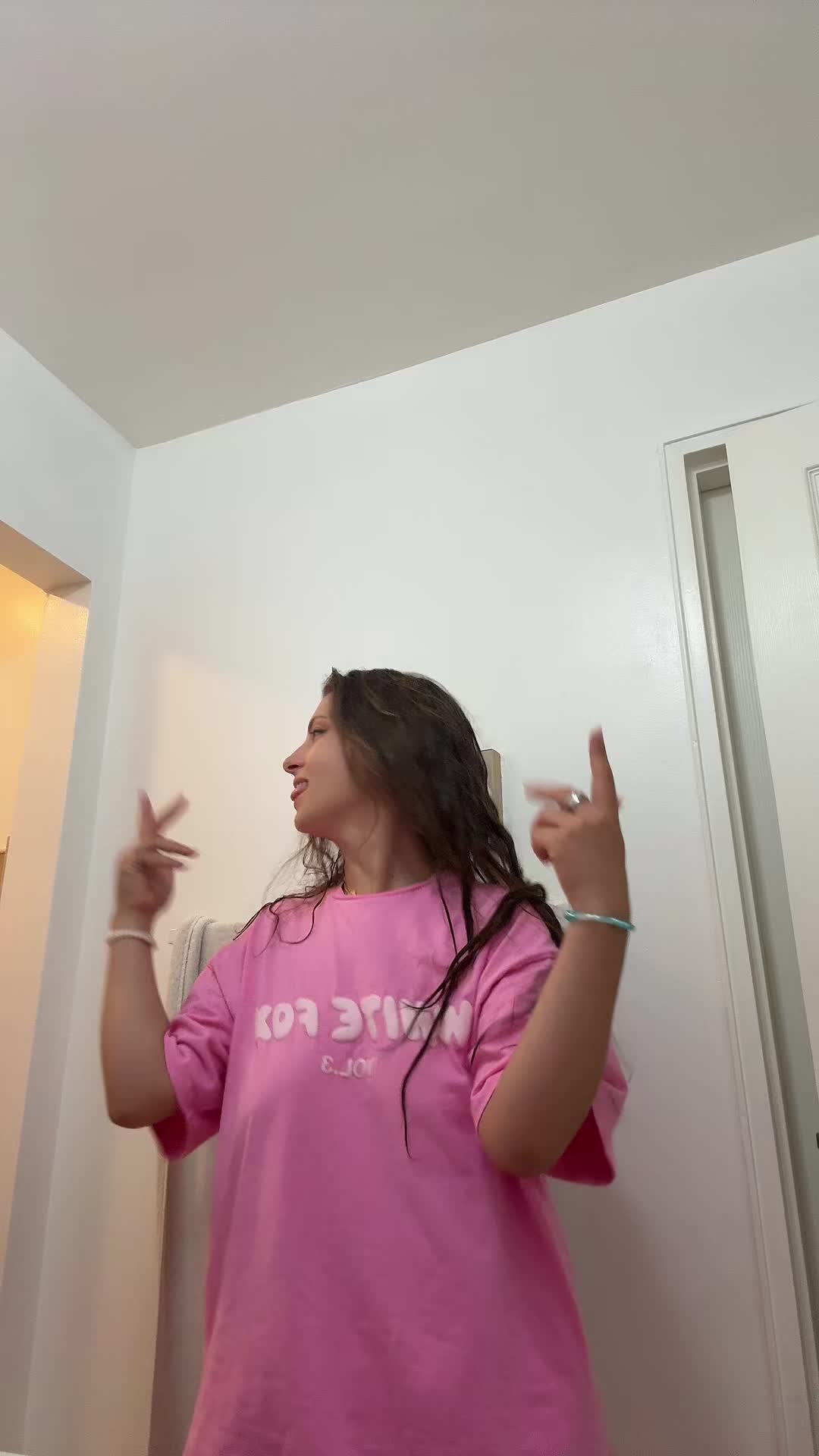 @Desaraa27