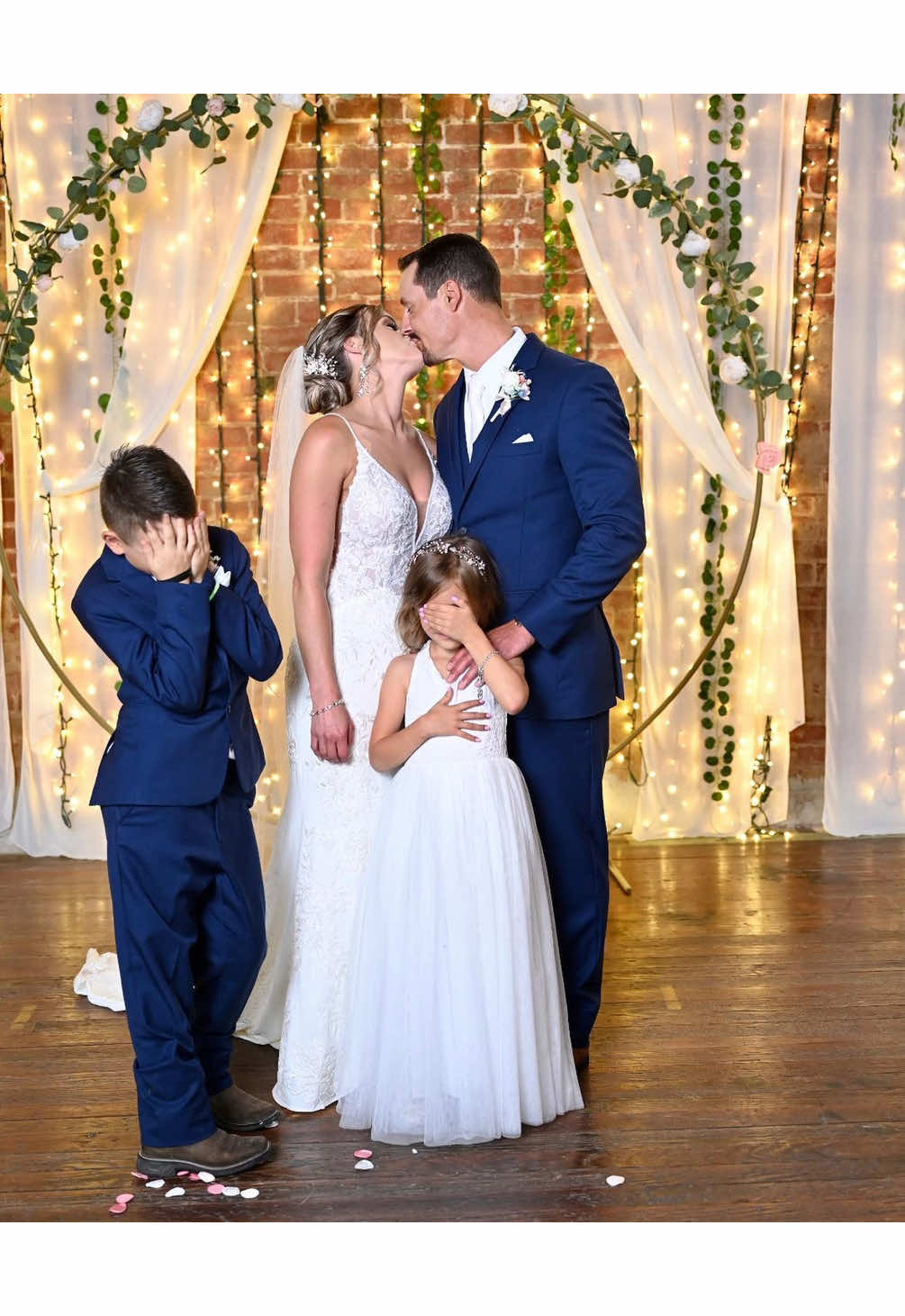 @TexasWeddingGuide
