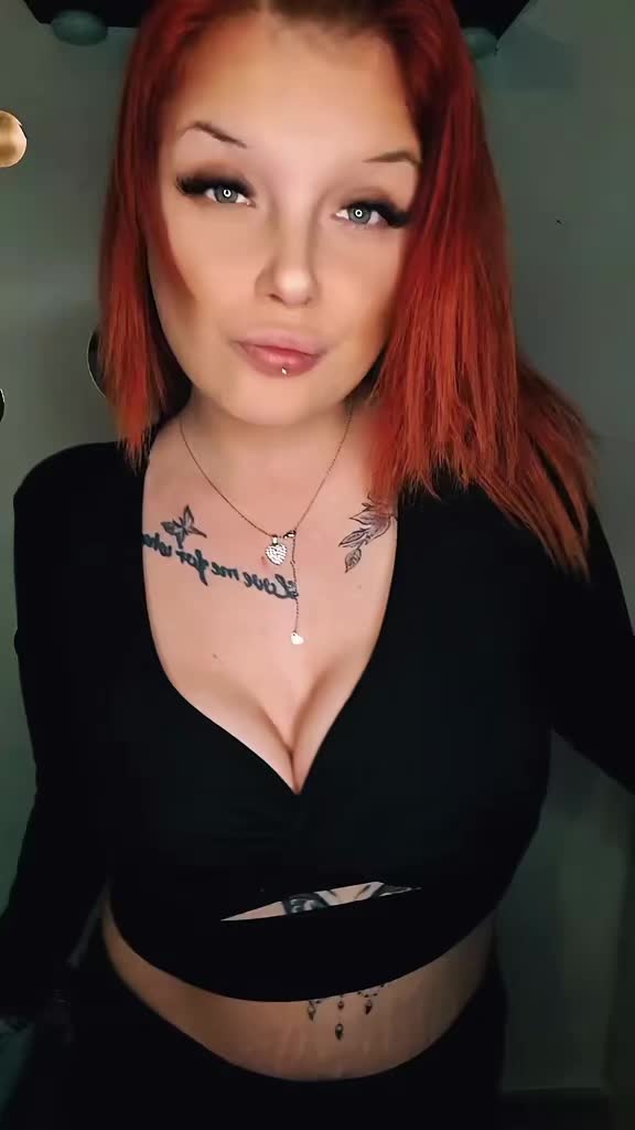 @Laraloooou 🦋🦦