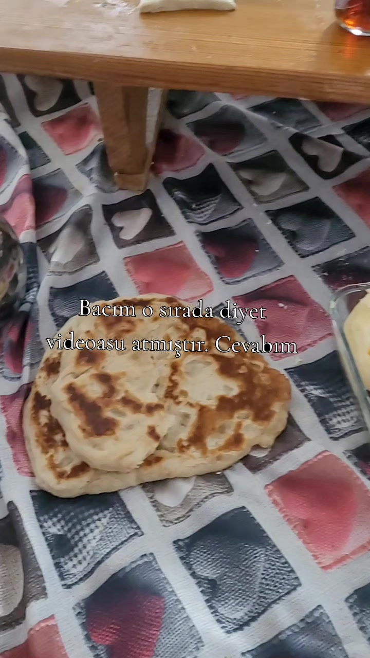 @G&uuml;lay Hanımın &Ccedil;i&ccedil;ekli D&uuml;nyası