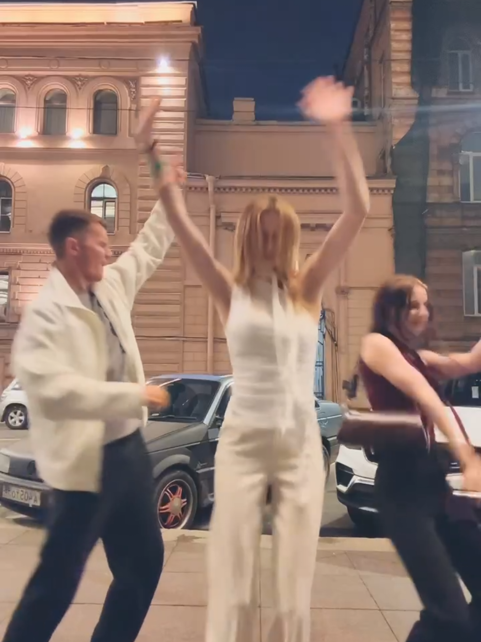 @Юлька🎀