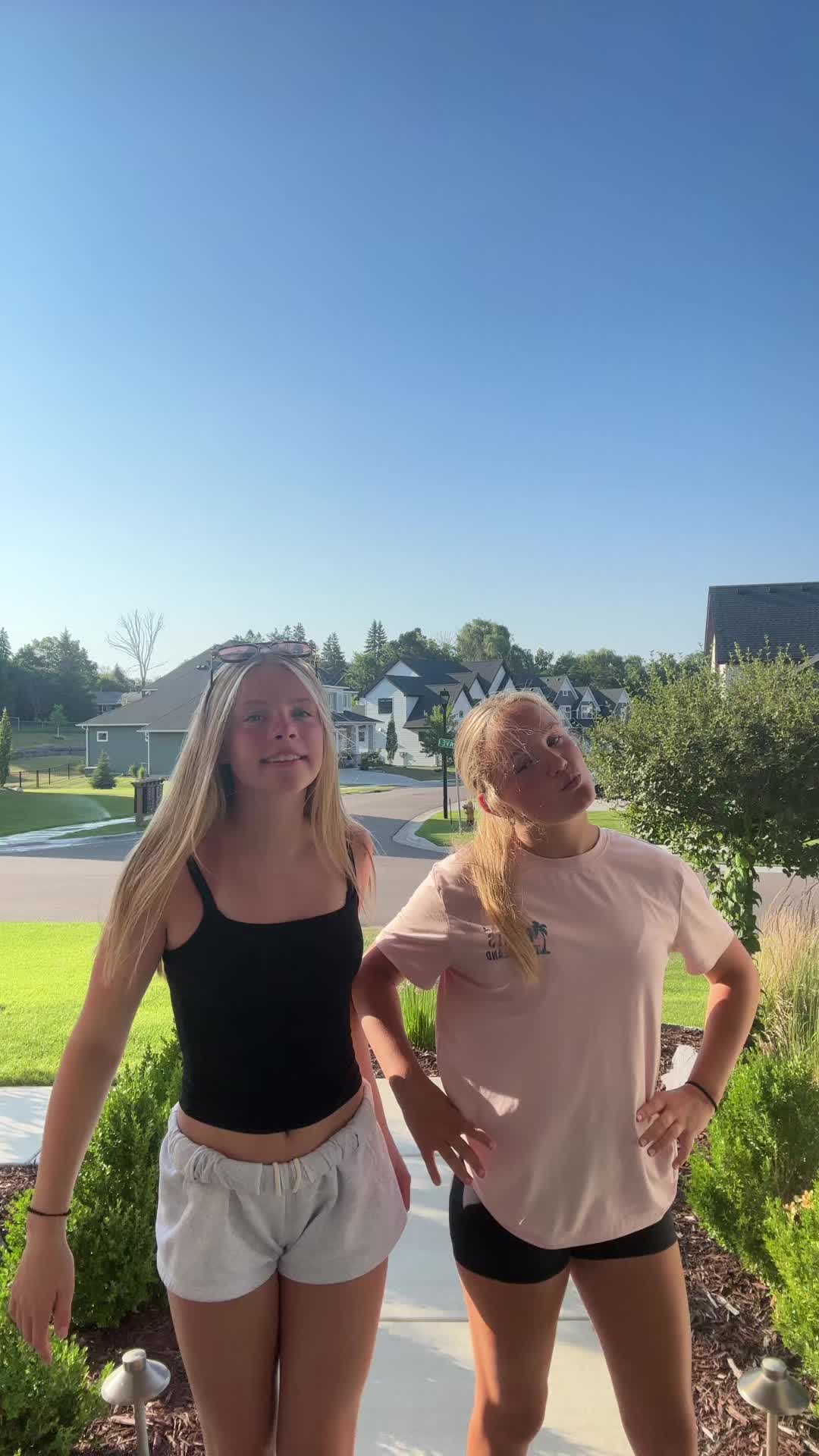 @sienna.lila.dances