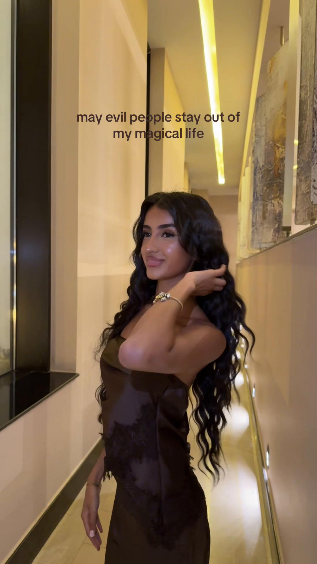 @LUNA LUANA AMIRI