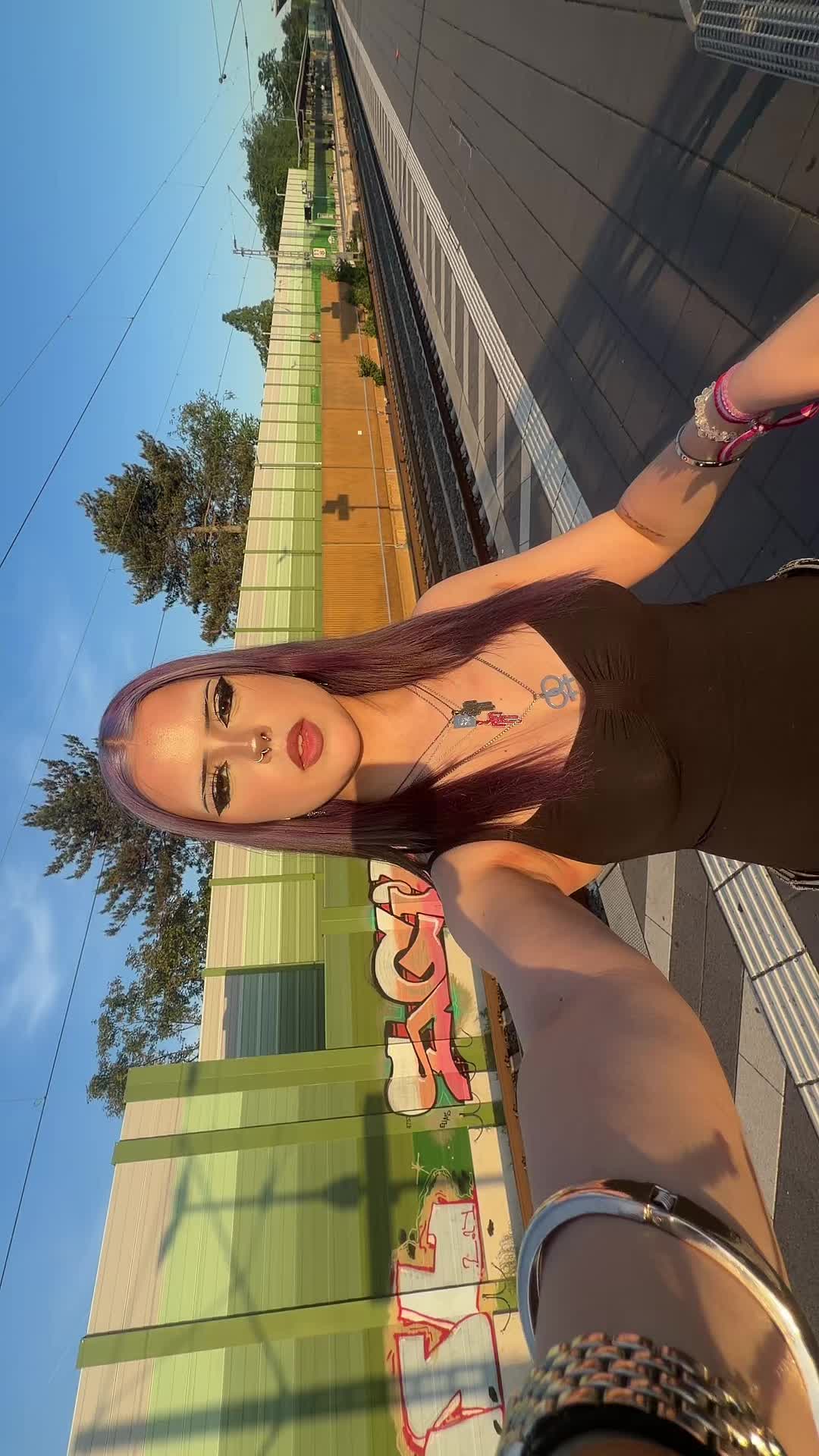 @⚢