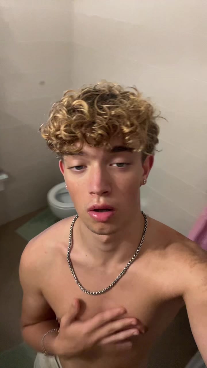 @𝓨 𝓛 𝓘 𝓐 𝓝💎