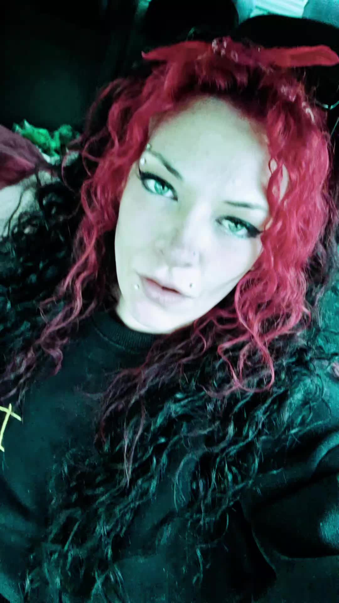 @🖤💛Jenni🖤💛