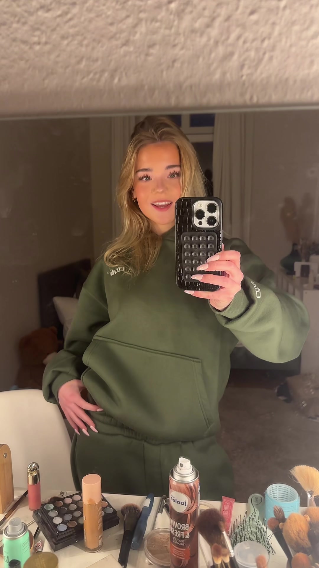 @Naylay