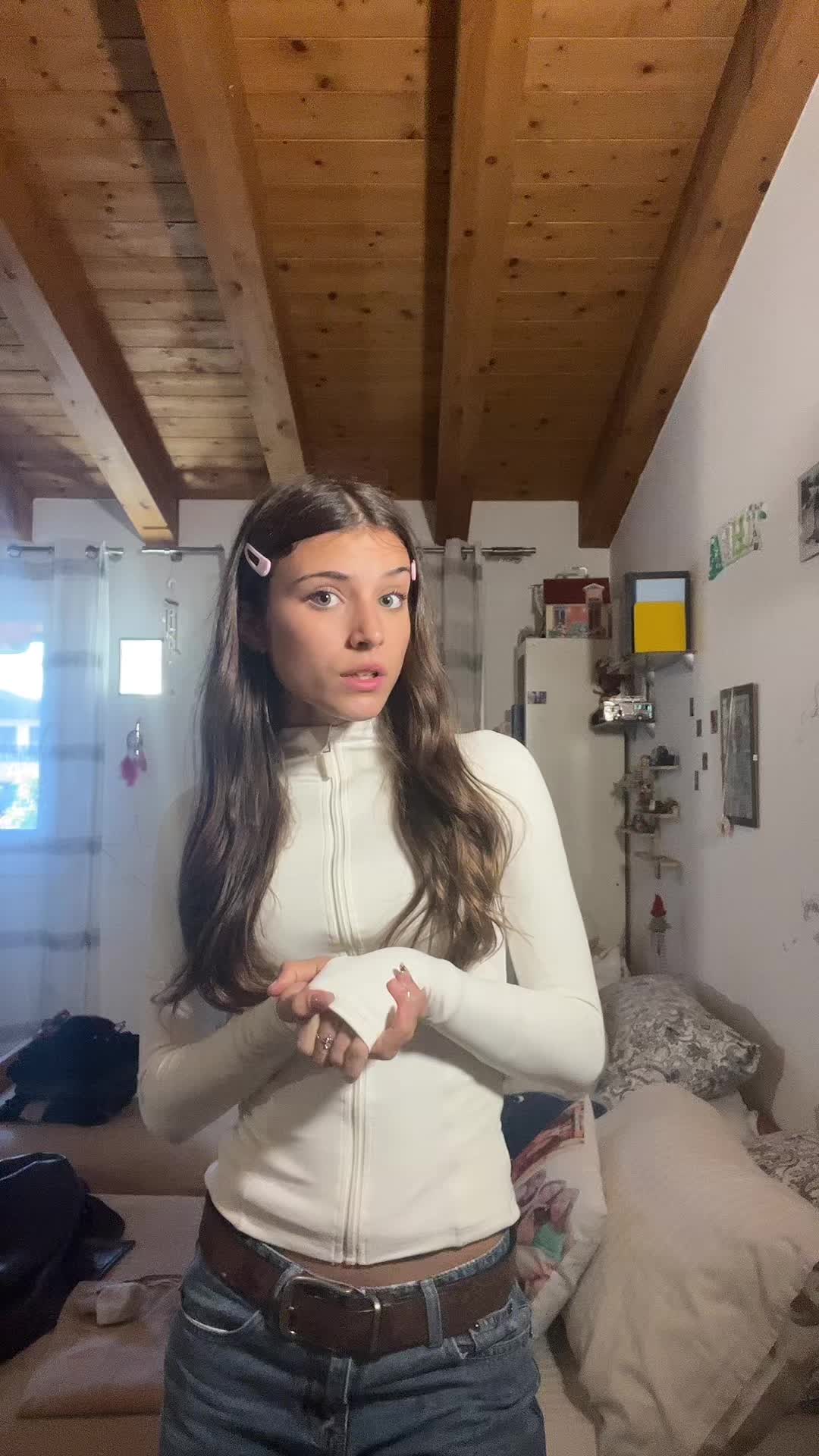 @𝓽𝓱𝓮𝓪.