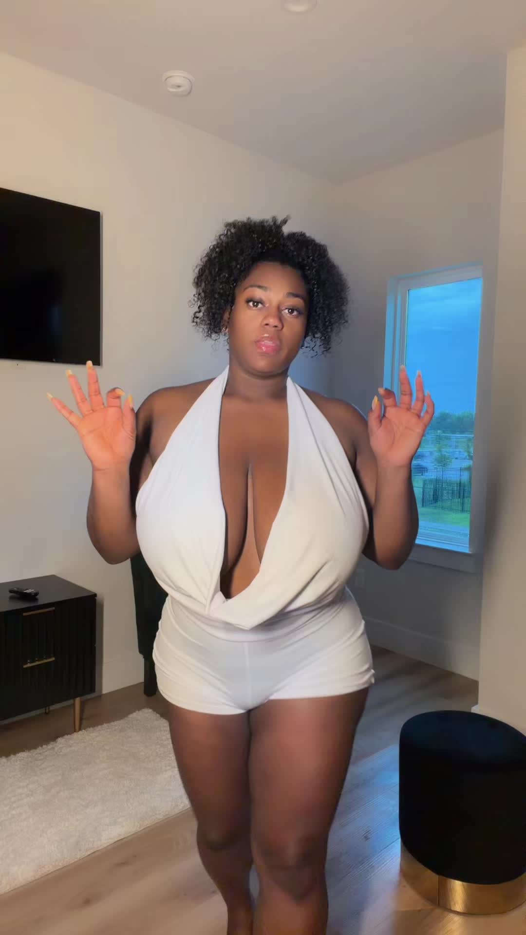@KieraNicole
