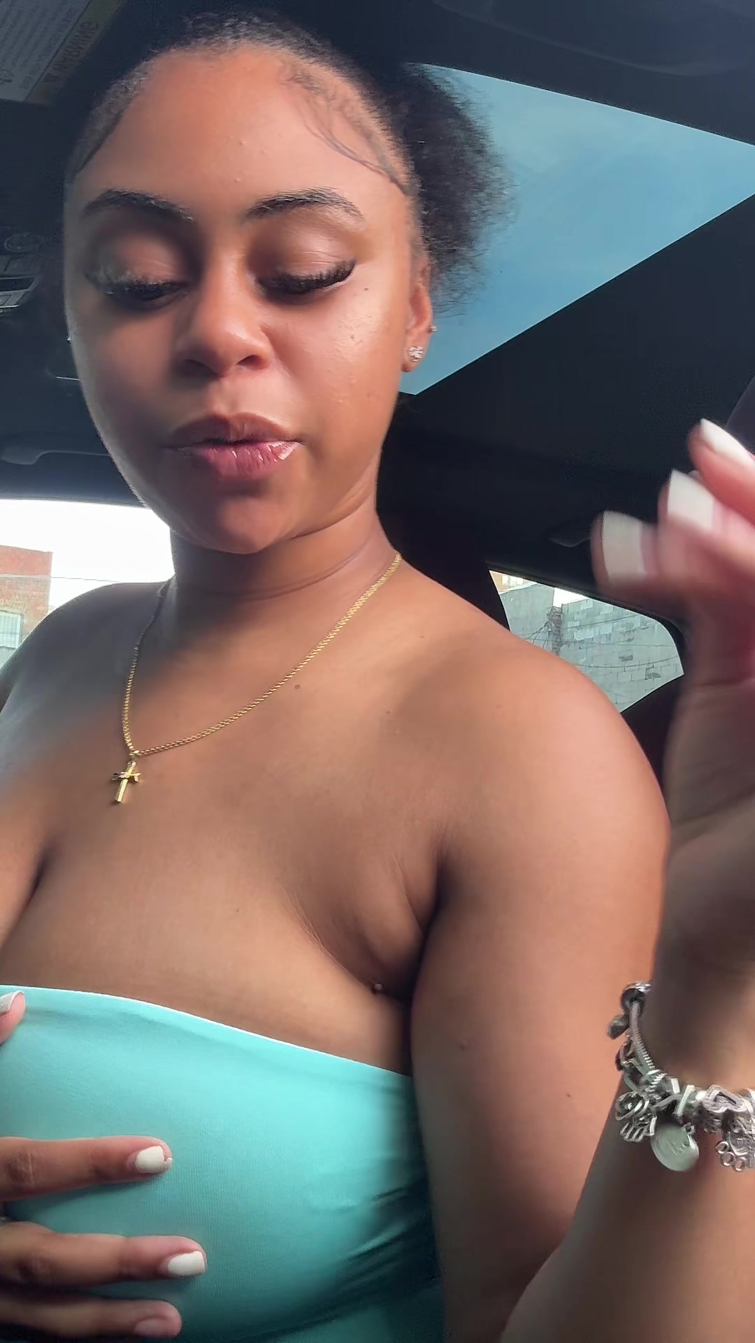 @Kaylalebomb ✨