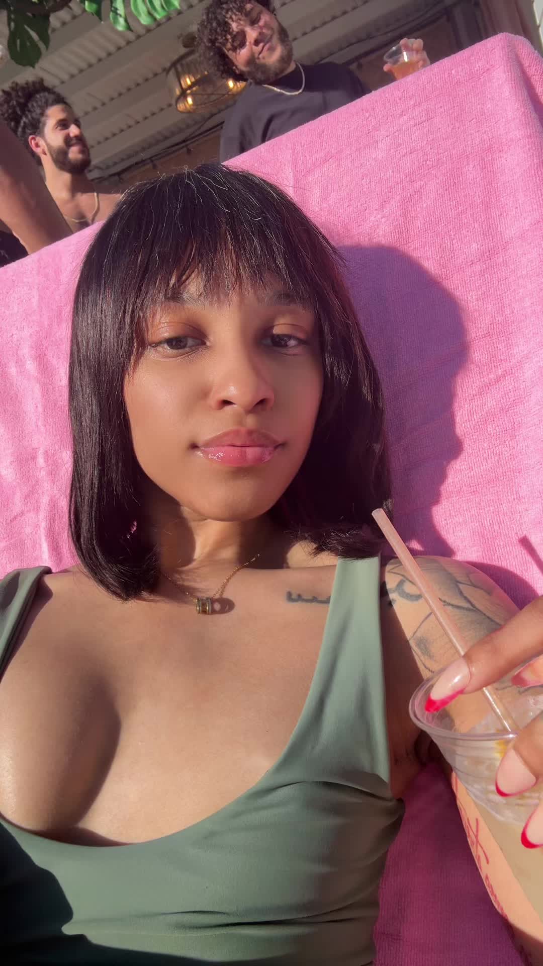 @Shayloamigo