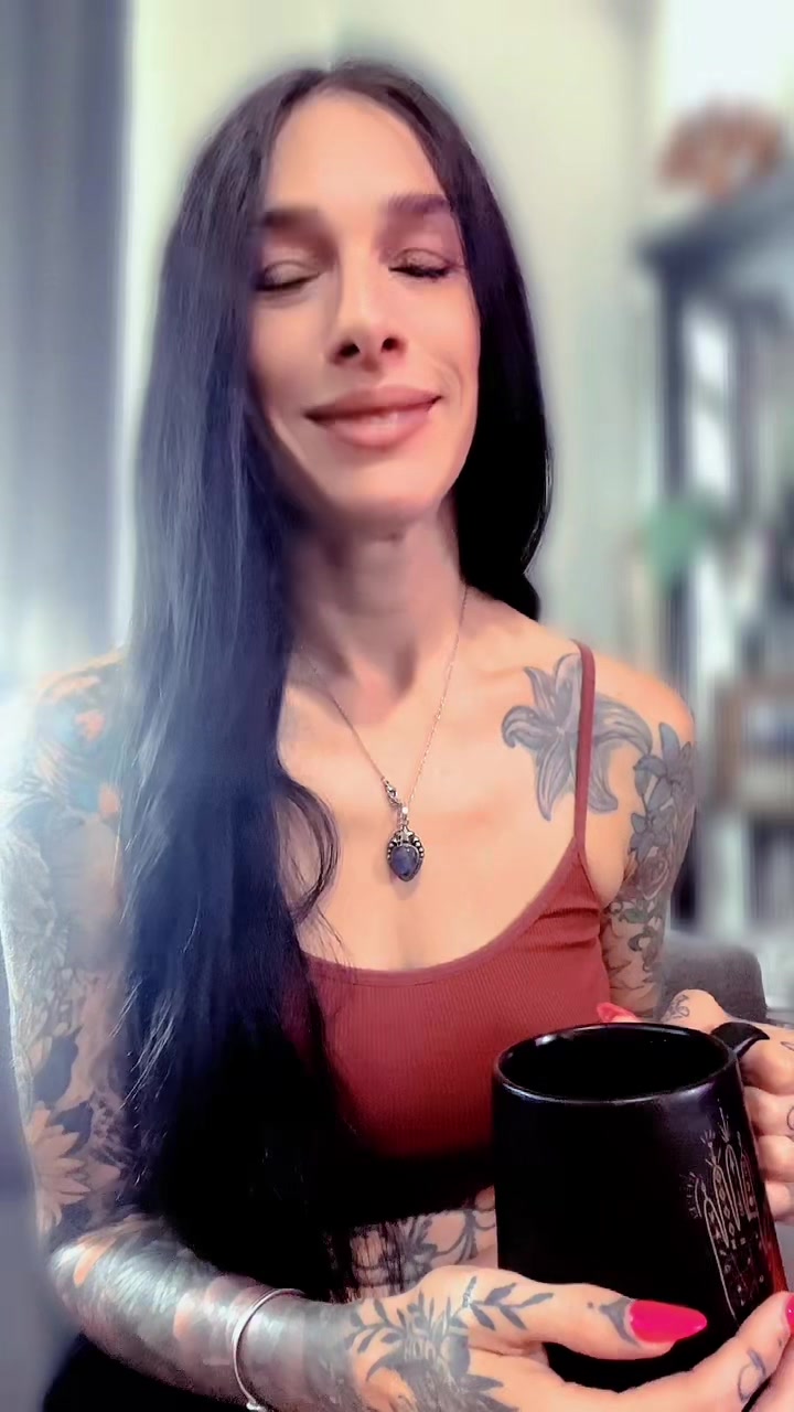@Holly_Love