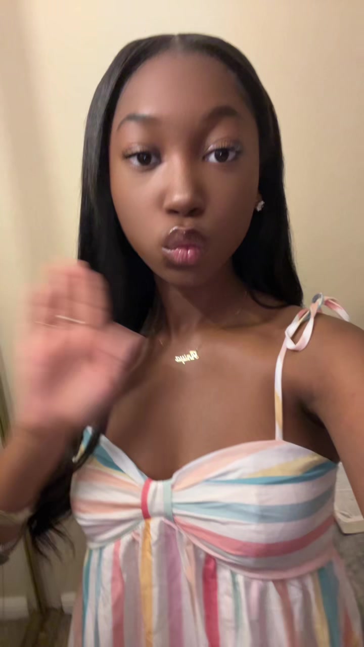 @aniyaedrienna