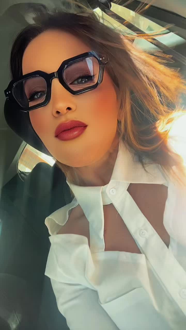 @.ALEXANDRA.G_