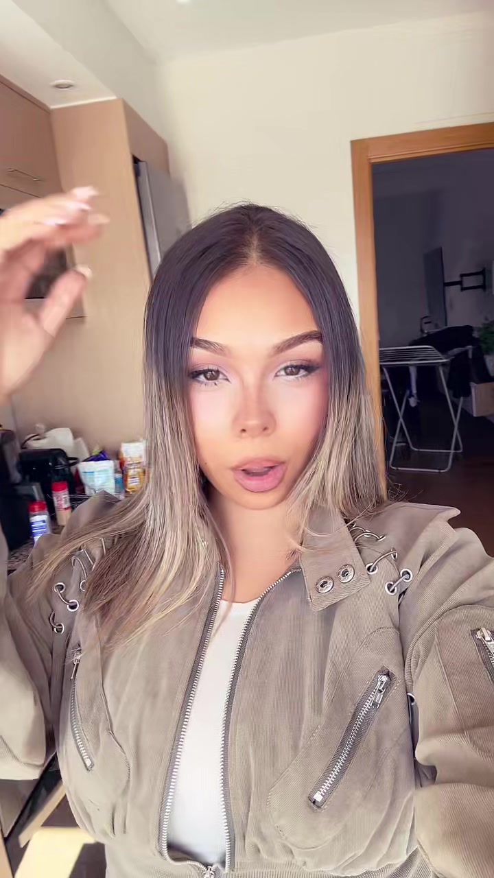 @𝒩𝒾𝓀𝓎🦷💘