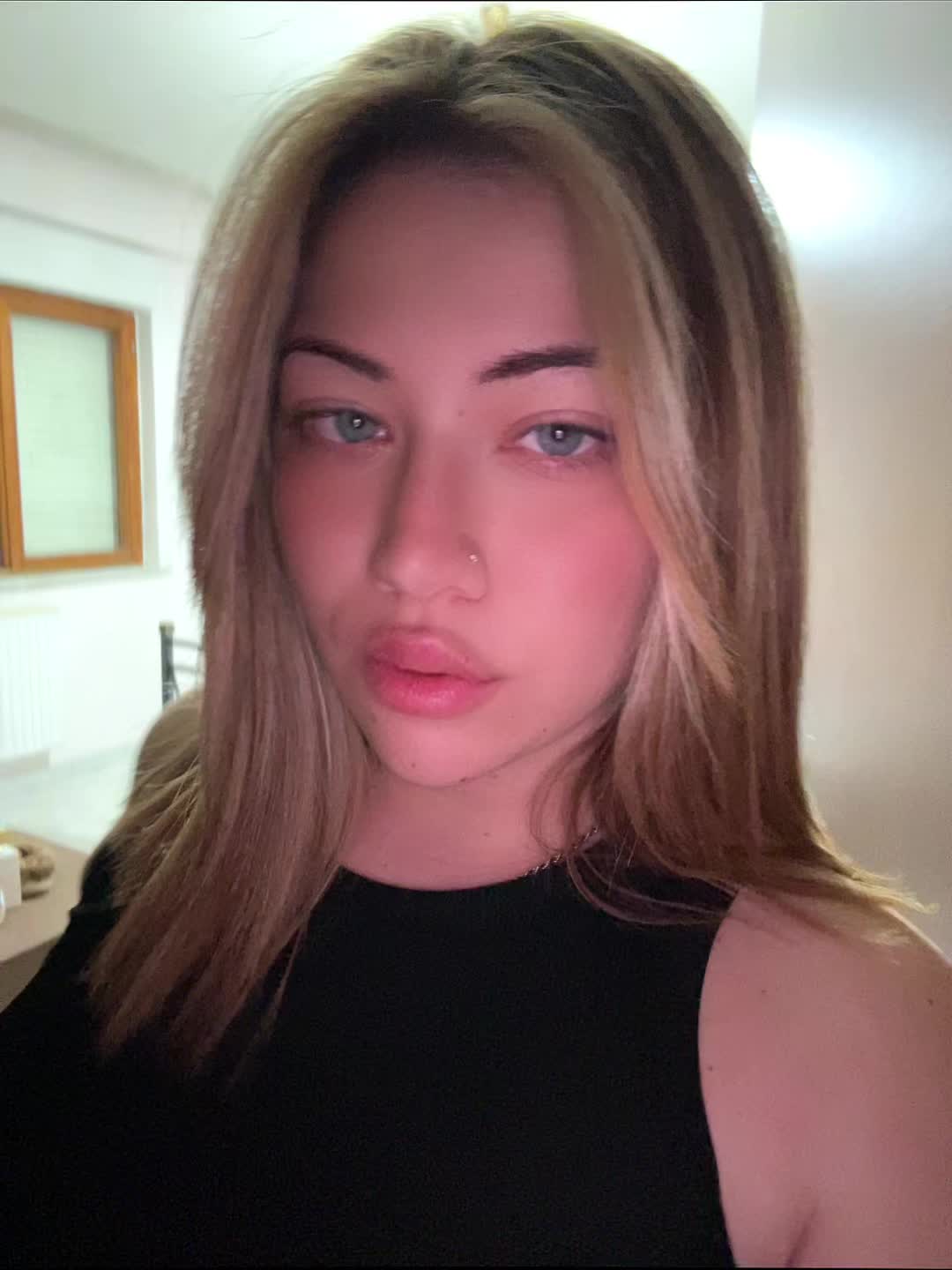 @𝘪𝘳𝘦𝘯𝘦❄️👀