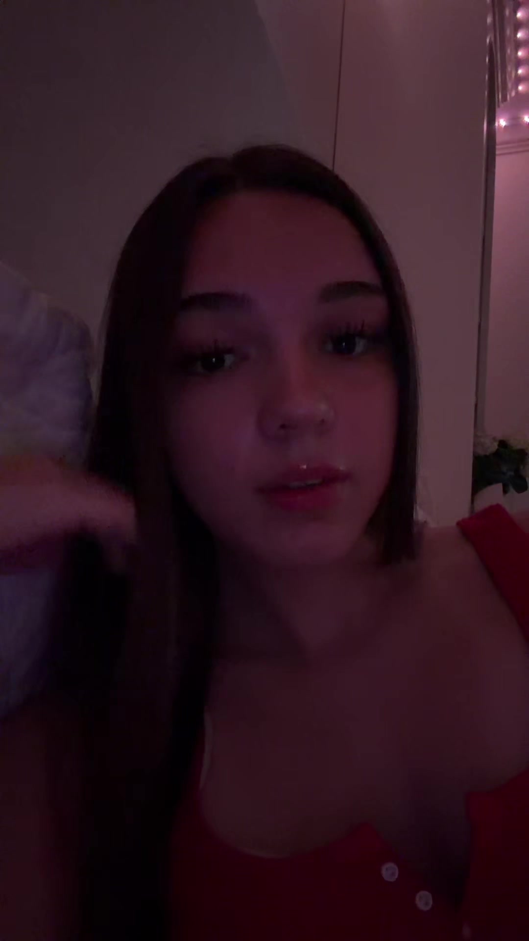 @???