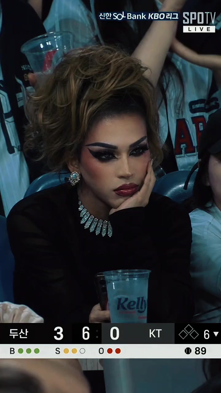 @Valentina Valentino