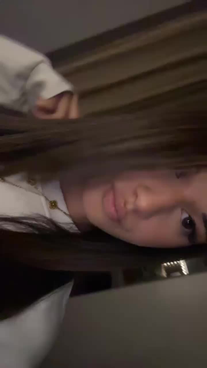 @𝐥𝐚𝐮𝐫𝐚𝐚𝐟𝐧𝐳